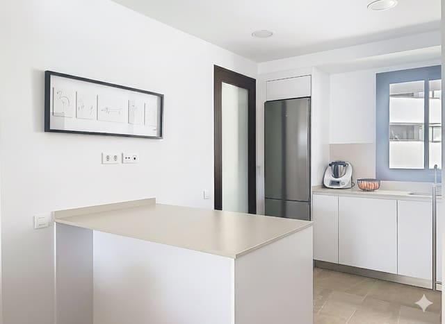 3 Zimmer Penthouse zu verkaufen in Estepona mit Pool Garage - 899.000 € (Ref: 9334787)