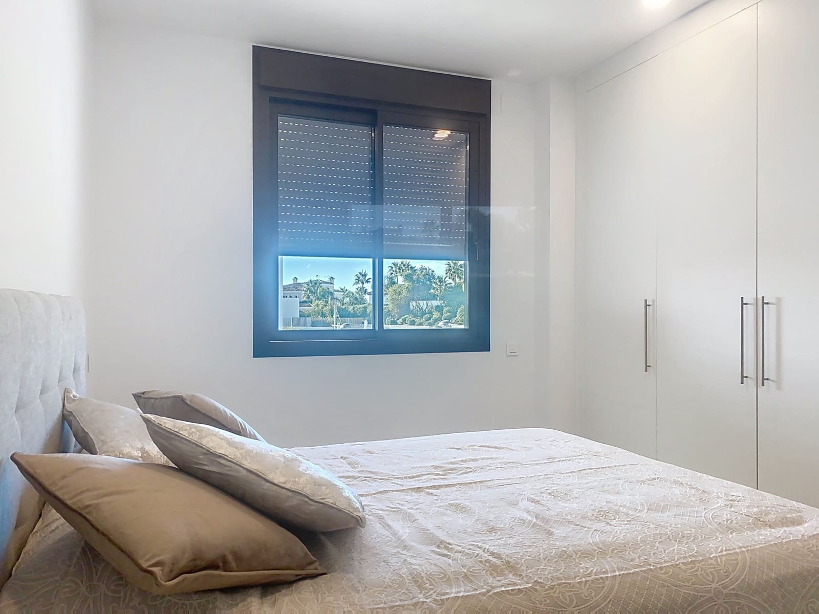 3 Zimmer Penthouse zu verkaufen in Estepona mit Pool Garage - 899.000 € (Ref: 9334787)