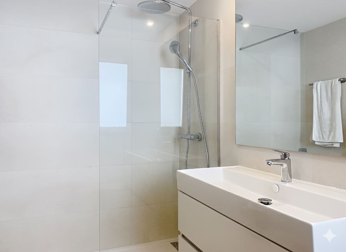 3 quarto Penthouse para venda em Estepona com piscina garagem - 759 000 € (Ref: 9334787)