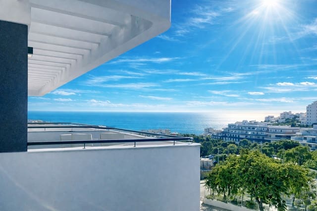 3 quarto Penthouse para venda em Estepona com piscina garagem - 759 000 € (Ref: 9334787)