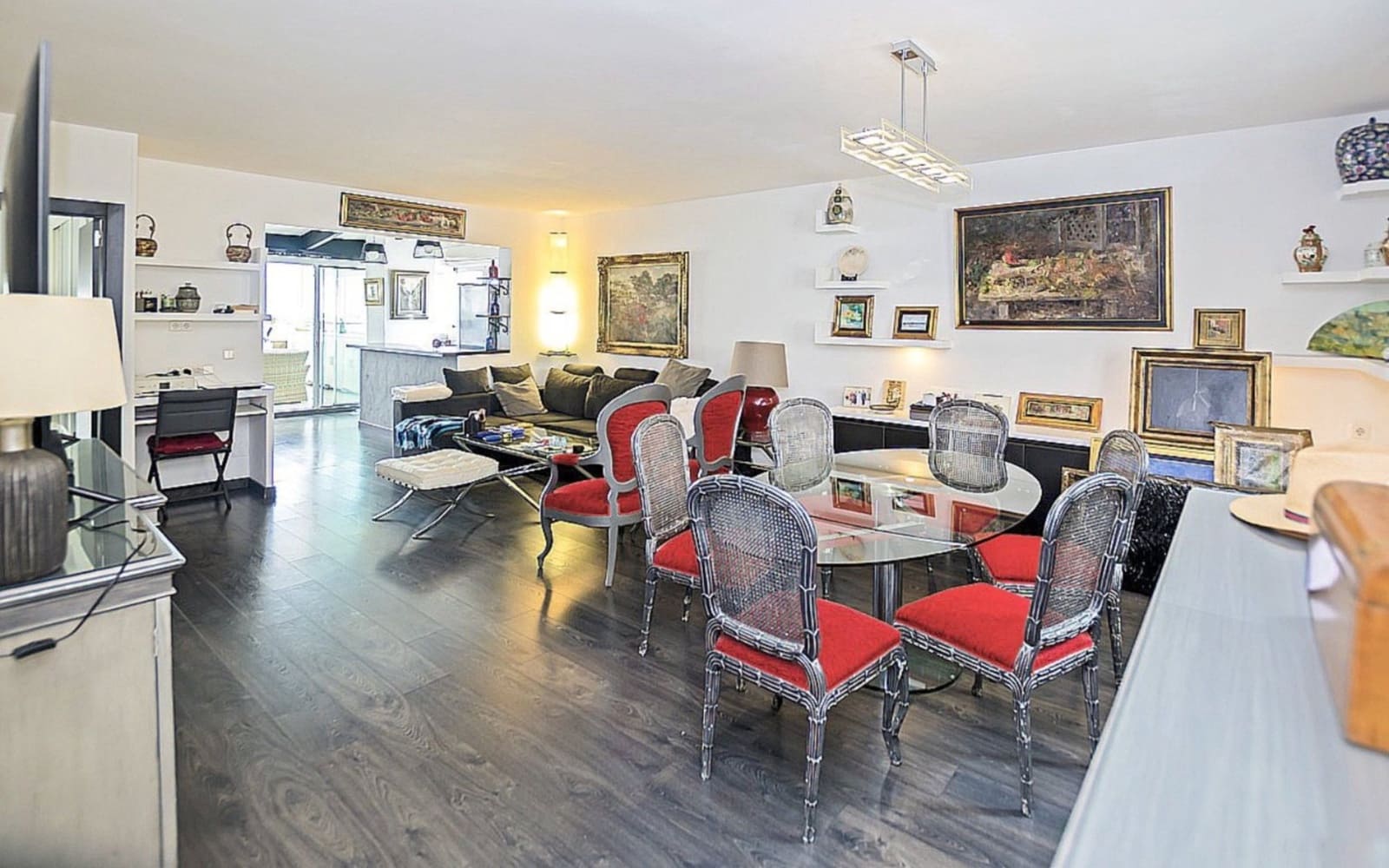 3 sypialnia Penthouse na sprzedaż w Puerto Banus z basenem garażem - 1 197 000 € (Ref: 9349282)