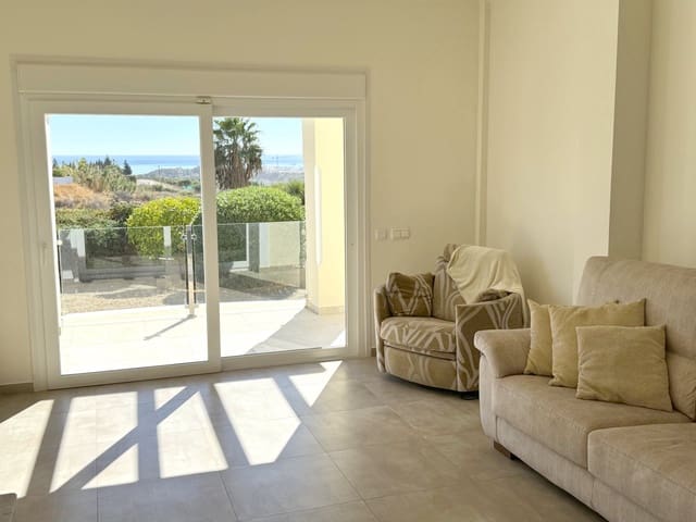 5 Zimmer Villa zu verkaufen in Estepona mit Garage - 1.395.000 € (Ref: 9349283)