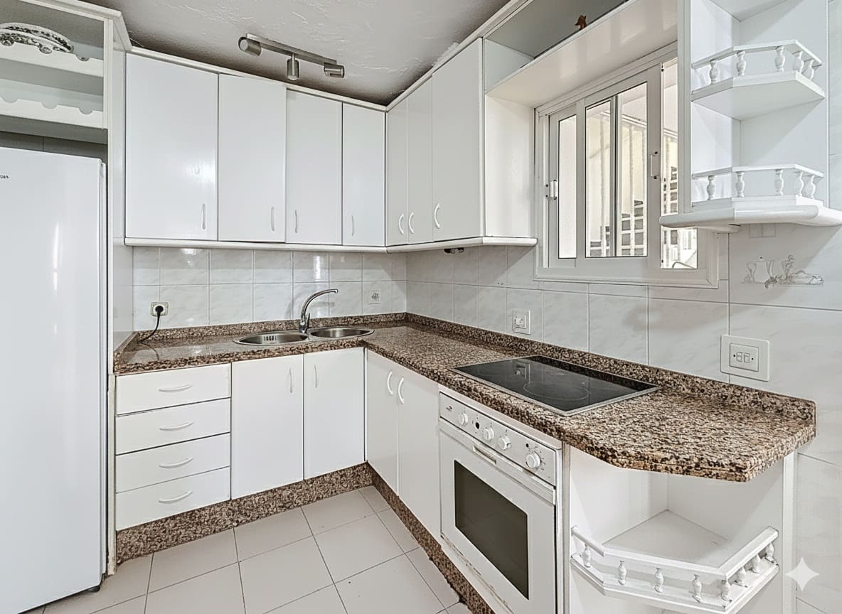 3 Zimmer Doppelhaus zu verkaufen in Manilva mit Pool Garage - 299.000 € (Ref: 9355692)