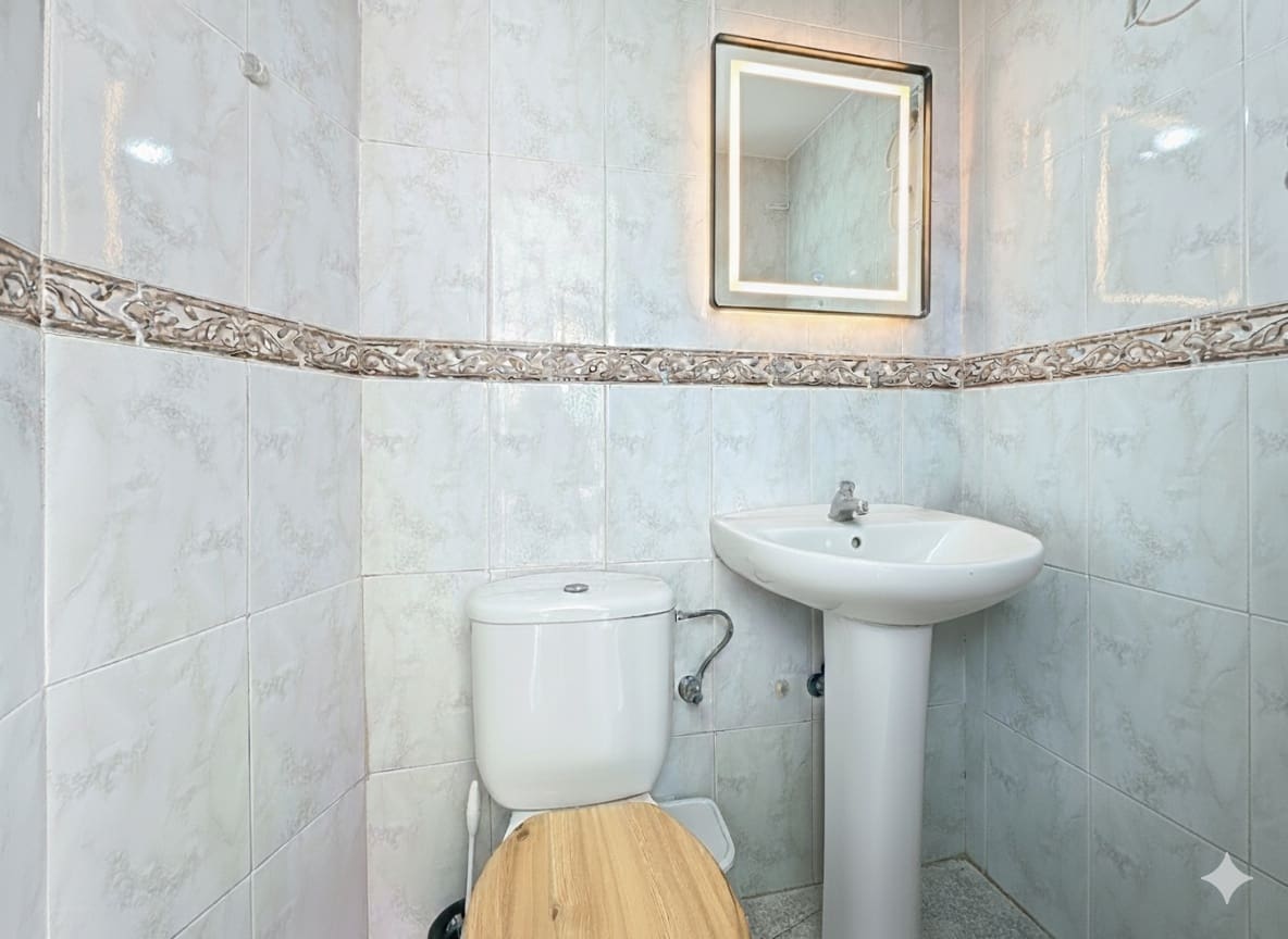 3 Zimmer Doppelhaus zu verkaufen in Manilva mit Pool Garage - 299.000 € (Ref: 9355692)