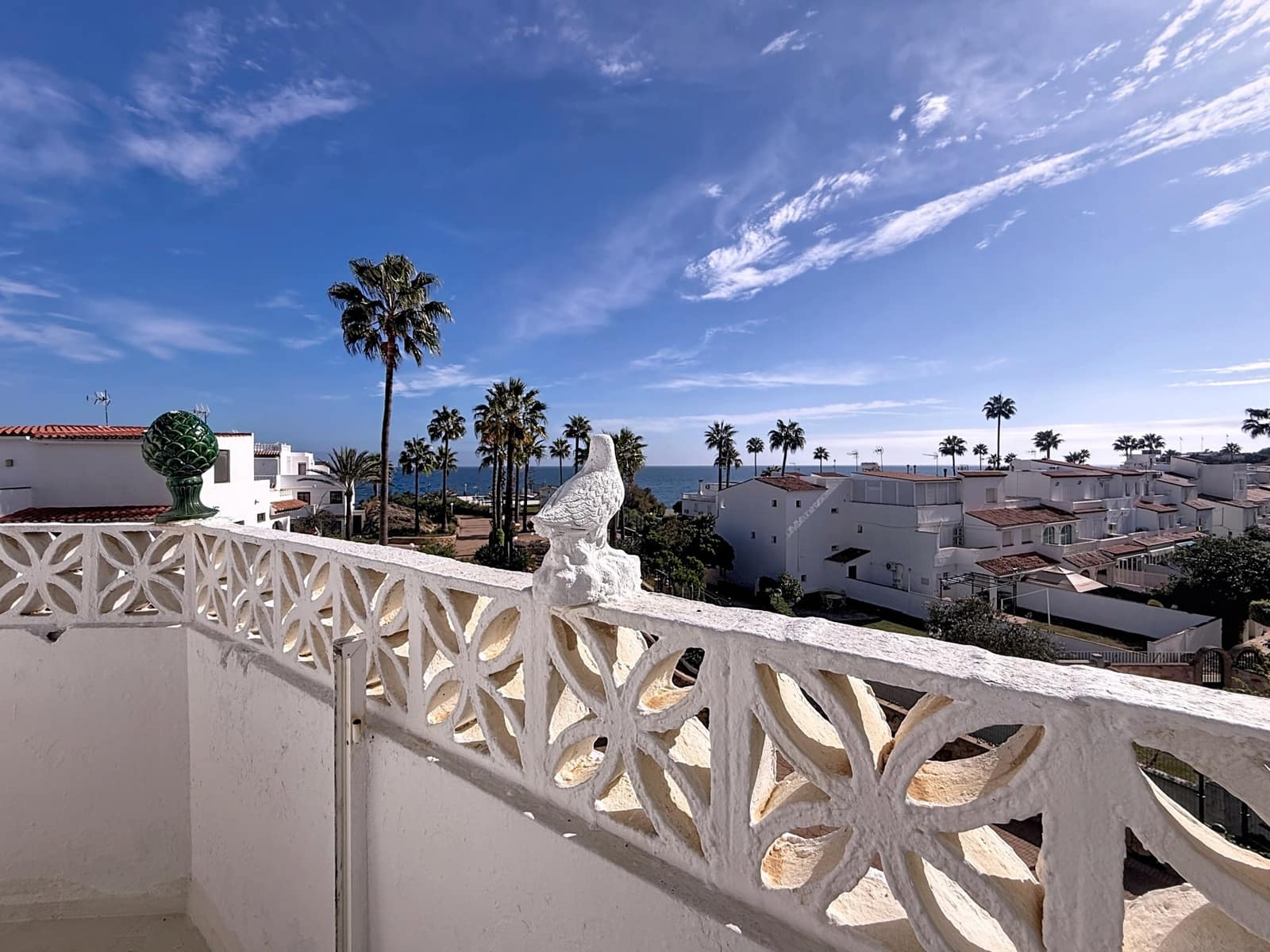 3 Zimmer Doppelhaus zu verkaufen in Manilva mit Pool Garage - 299.000 € (Ref: 9355692)