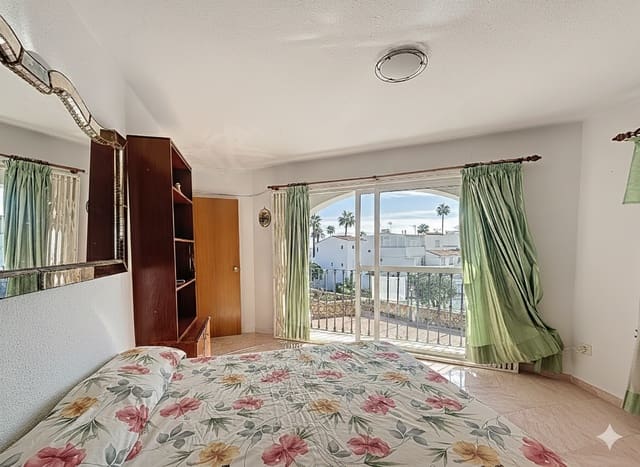 3 Zimmer Doppelhaus zu verkaufen in Manilva mit Pool Garage - 299.000 € (Ref: 9355692)