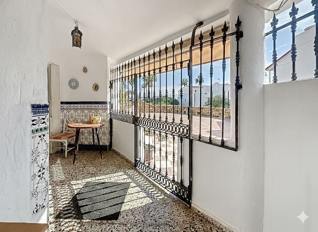 3 Zimmer Doppelhaus zu verkaufen in Manilva mit Pool Garage - 299.000 € (Ref: 9355692)