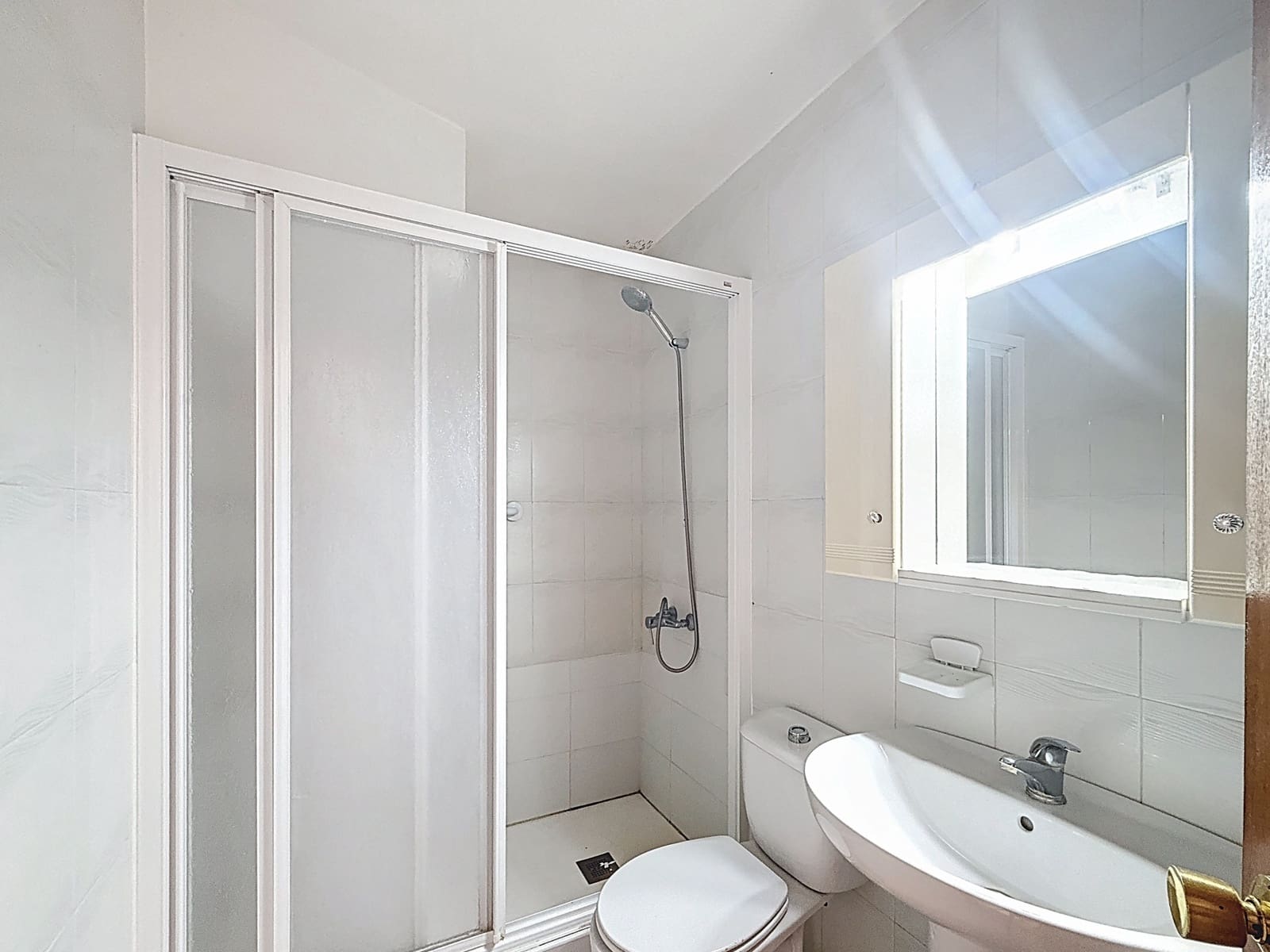 3 Zimmer Doppelhaus zu verkaufen in Manilva mit Pool Garage - 299.000 € (Ref: 9355692)