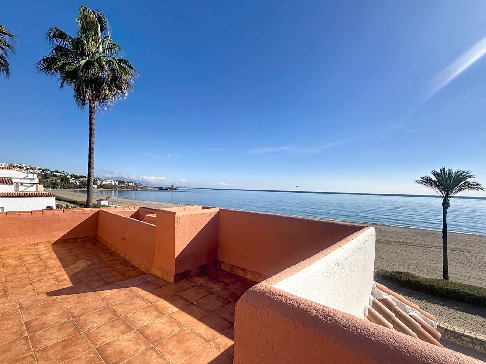 3 soveværelse Semi-Rækkehus til salg i Casares med swimmingpool - € 1.250.000 (Ref: 9359427)