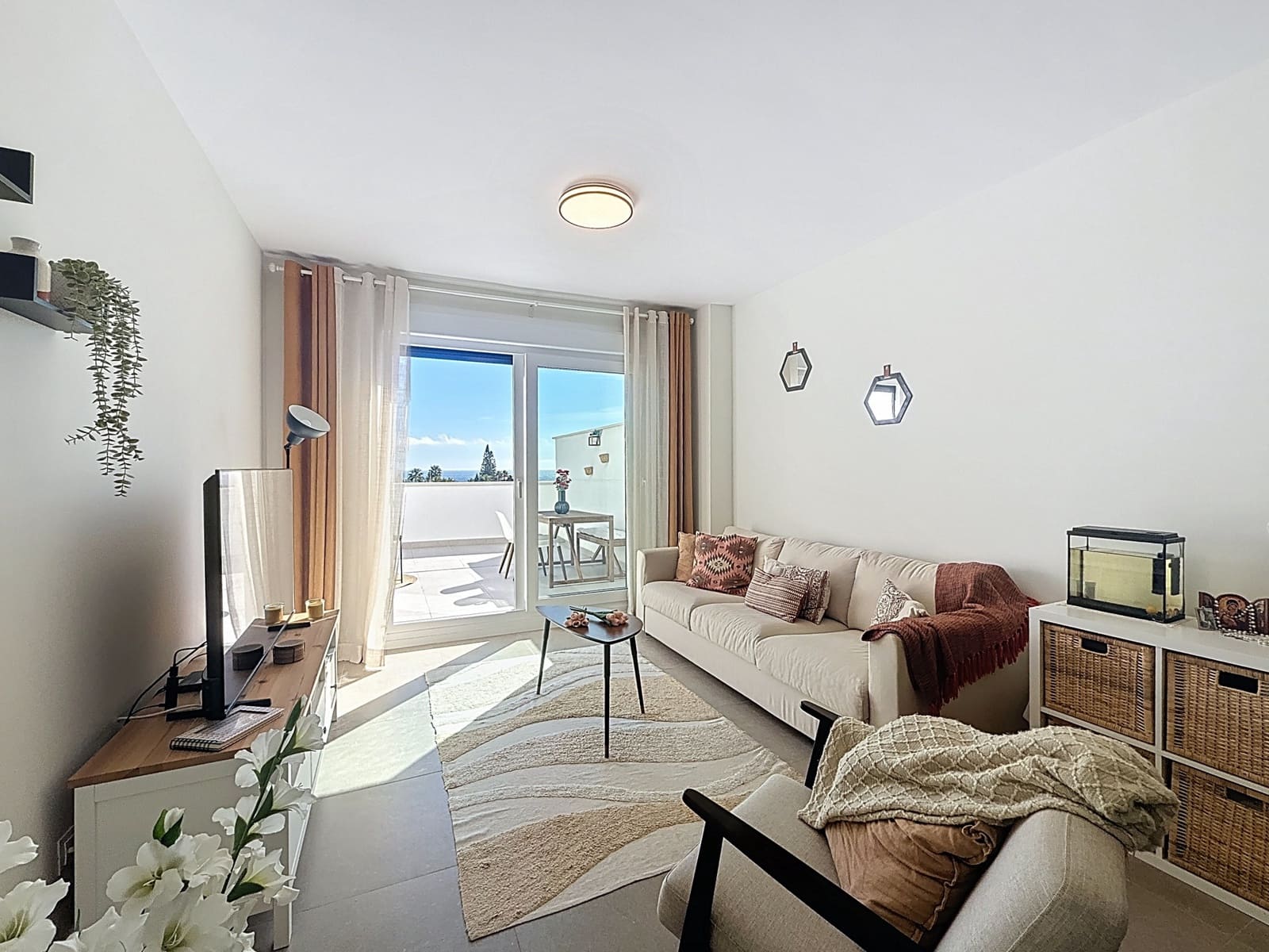 3 bedroom Apartment for sale in Estepona with pool garage - € 479,000 (Ref: 9367218)