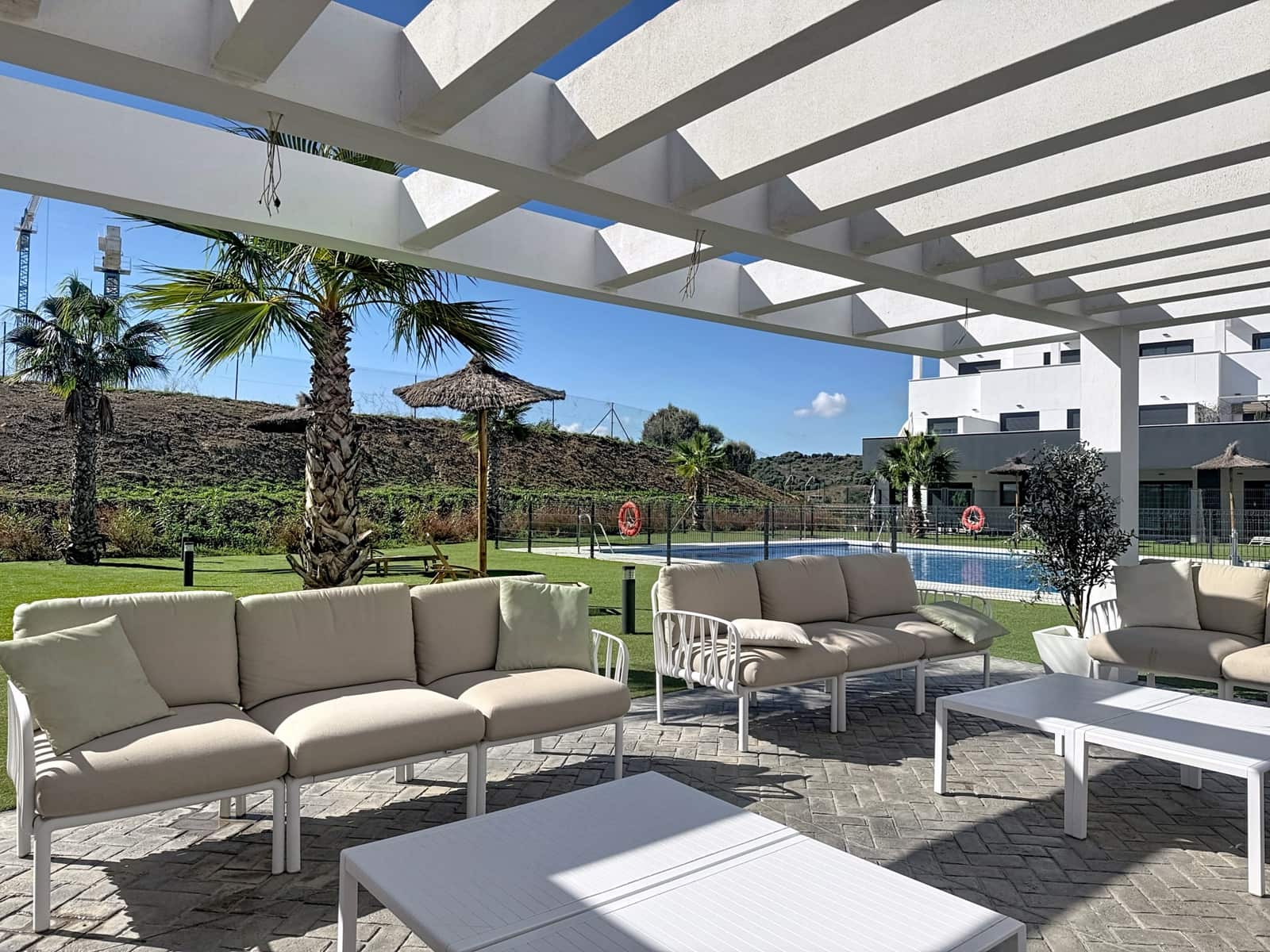 3 bedroom Apartment for sale in Estepona with pool garage - € 479,000 (Ref: 9367218)