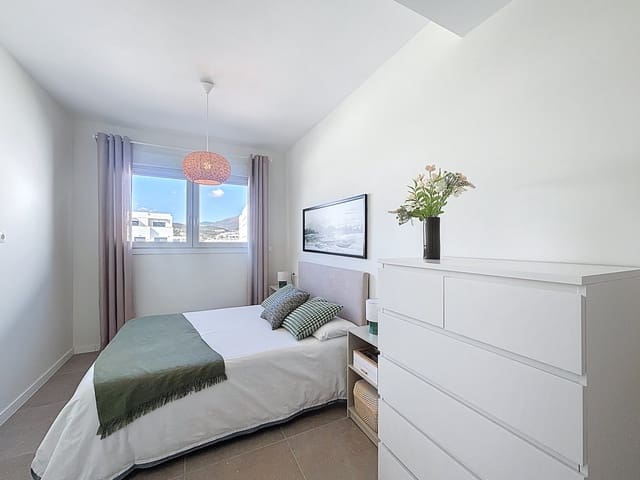 3 sovrum Lägenhet till salu i Estepona med pool garage - 439 000 € (Ref: 9367218)