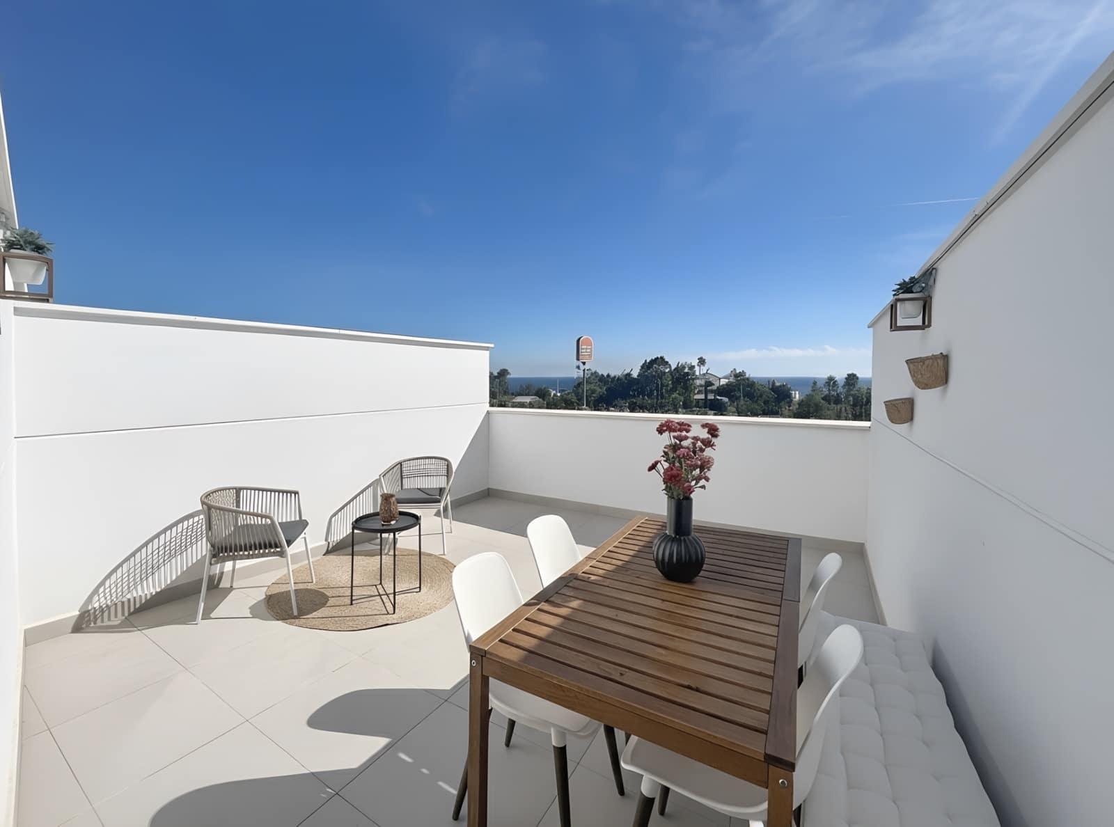 Apartamento de 3 habitaciones en Estepona en venta con piscina garaje - 439.000 € (Ref: 9367218)