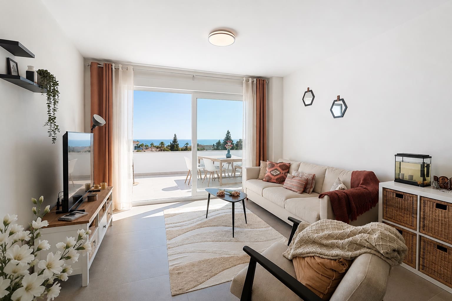 Apartamento de 3 habitaciones en Estepona en venta con piscina garaje - 439.000 € (Ref: 9367218)