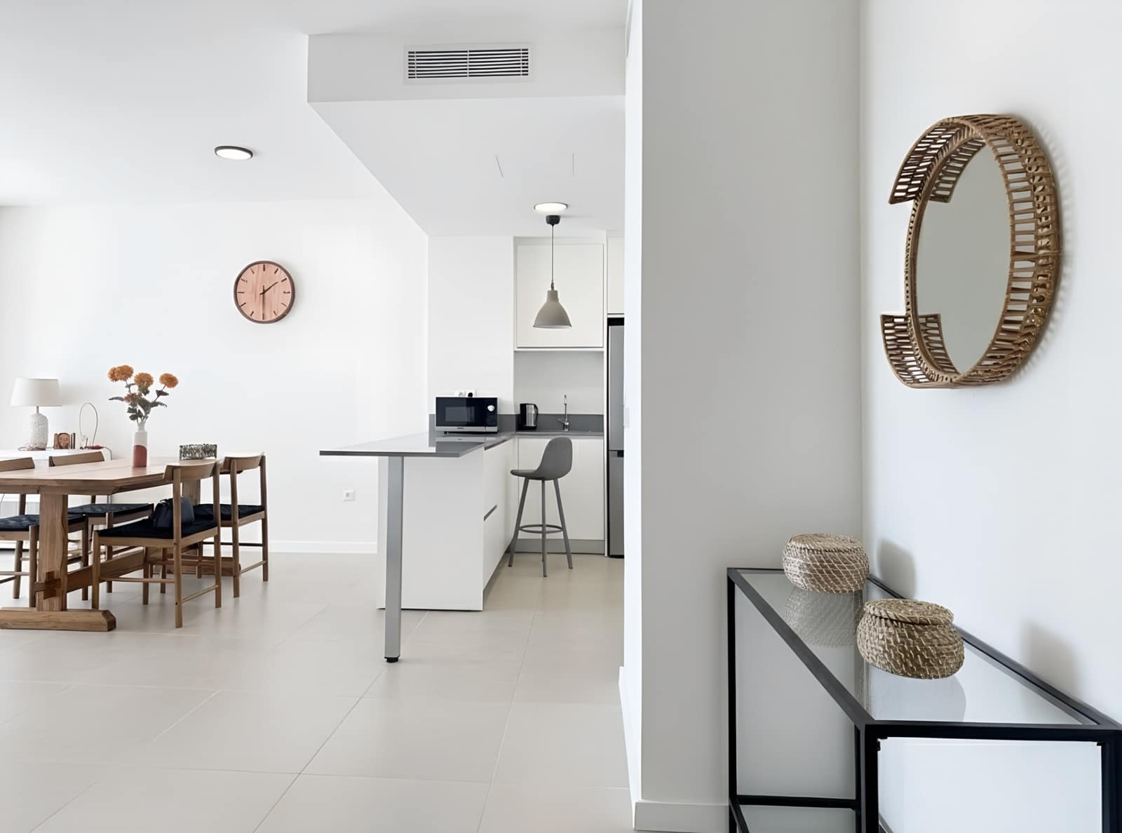 Apartamento de 3 habitaciones en Estepona en venta con piscina garaje - 439.000 € (Ref: 9367218)