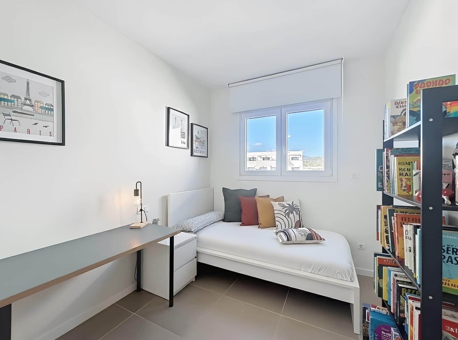 Apartamento de 3 habitaciones en Estepona en venta con piscina garaje - 439.000 € (Ref: 9367218)