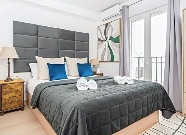 Casa de 2 habitaciones en Estepona en venta - 595.000 € (Ref: 9387719)