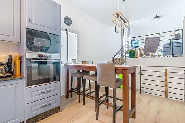 Casa de 2 habitaciones en Estepona en venta - 595.000 € (Ref: 9387719)