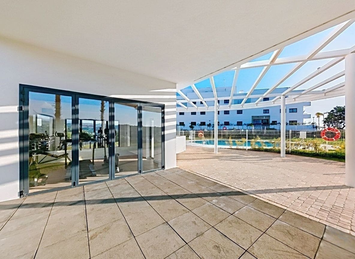 2 bedroom Apartment for sale in Estepona with pool garage - € 450,000 (Ref: 9398286)