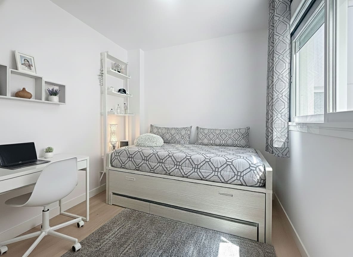 3 sovrum Takvåning till salu i Estepona med pool garage - 895 000 € (Ref: 9413855)