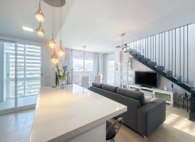 3 quarto Penthouse para venda em Centro, Estepona com piscina garagem - 895 000 € (Ref: 9413855)