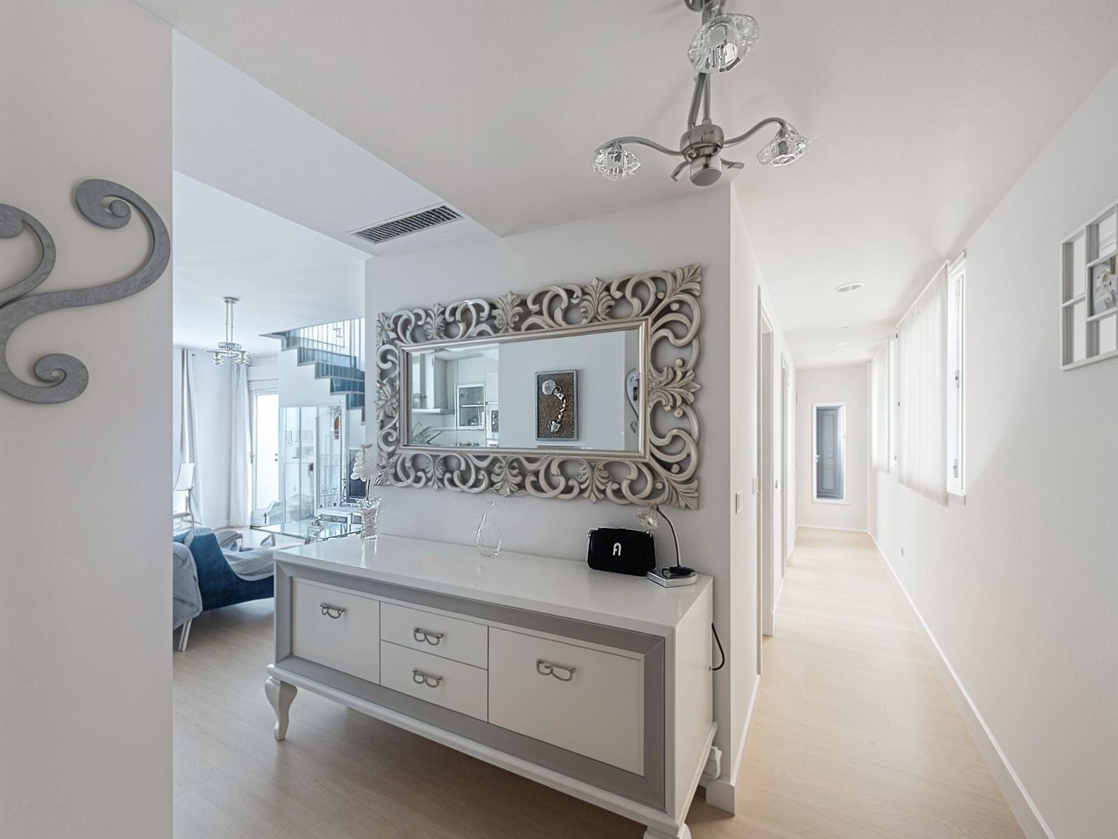 3 sovrum Takvåning till salu i Estepona med pool garage - 895 000 € (Ref: 9413855)