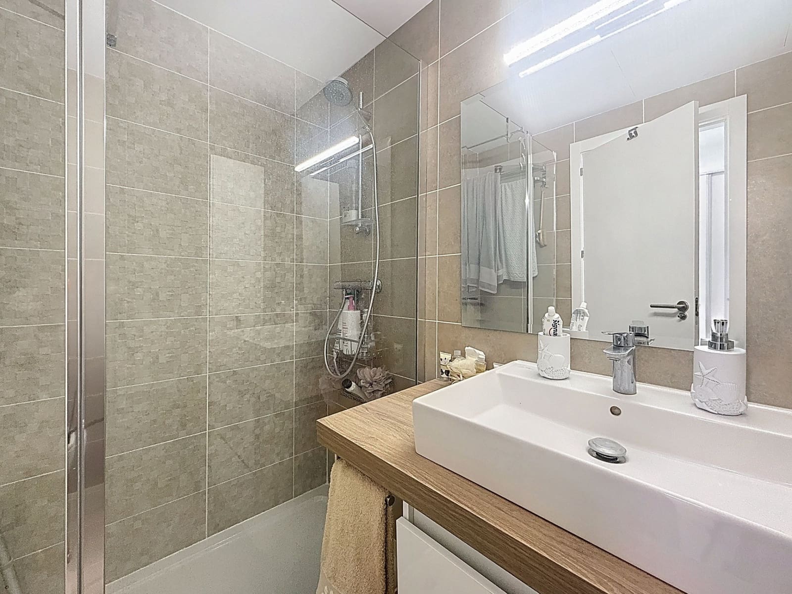 3 sovrum Takvåning till salu i Estepona med pool garage - 895 000 € (Ref: 9413855)