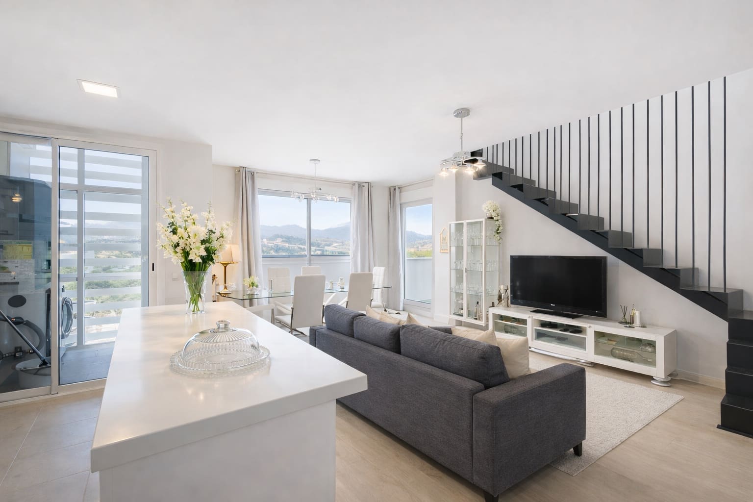 3 chambre Penthouse à vendre à Estepona avec piscine garage - 849 995 € (Ref: 9413855)