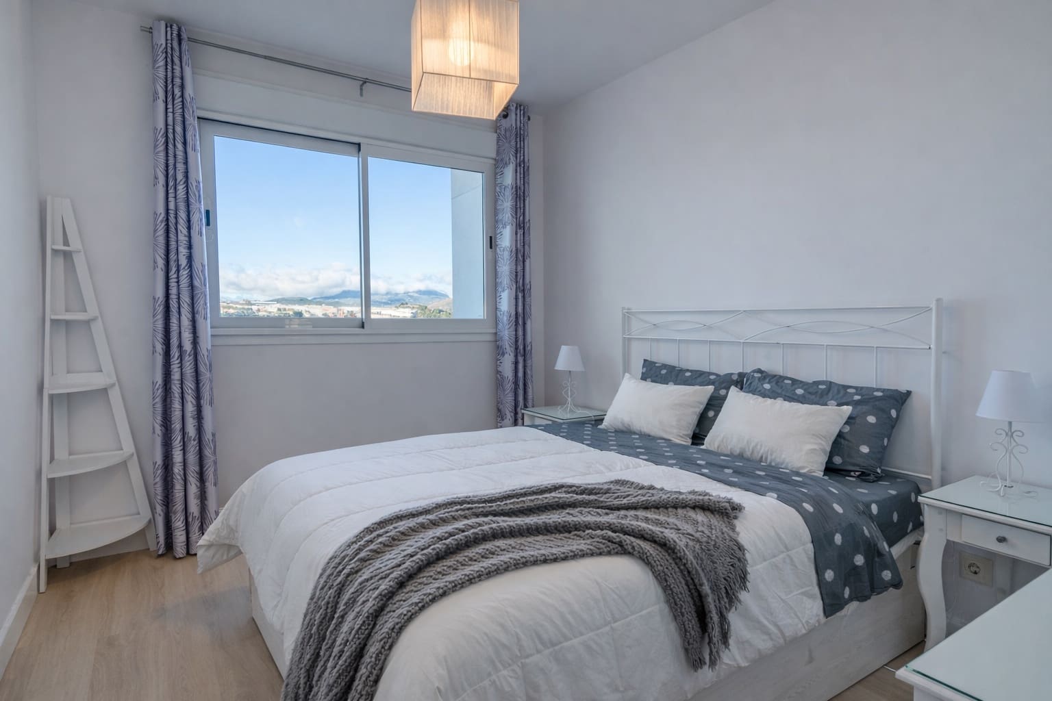 3 chambre Penthouse à vendre à Estepona avec piscine garage - 849 995 € (Ref: 9413855)