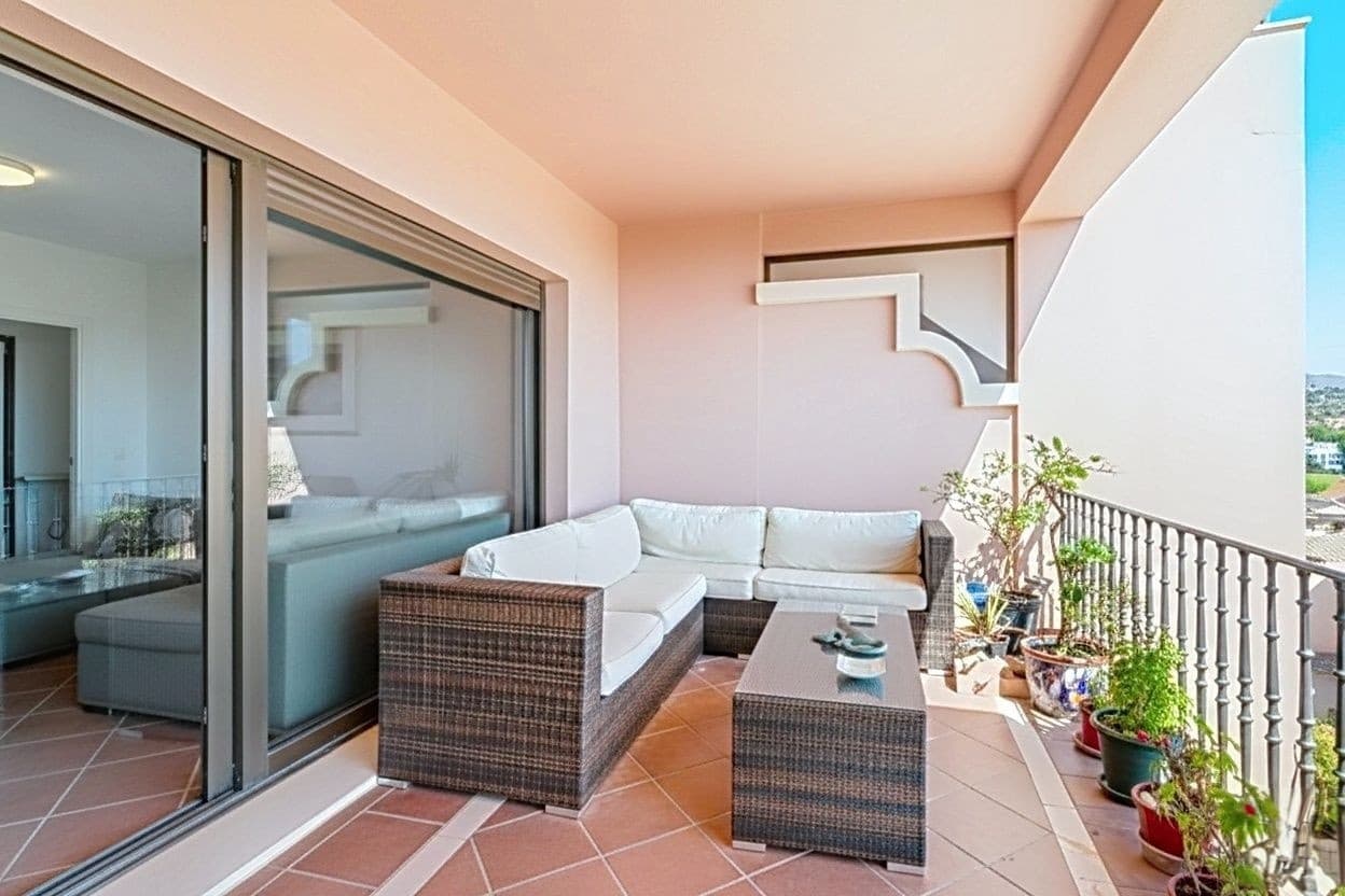 3 Zimmer Haus zu verkaufen in Estepona mit Pool Garage - 445.000 € (Ref: 9419398)