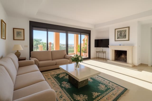 3 Zimmer Haus zu verkaufen in Estepona mit Pool Garage - 445.000 € (Ref: 9419398)