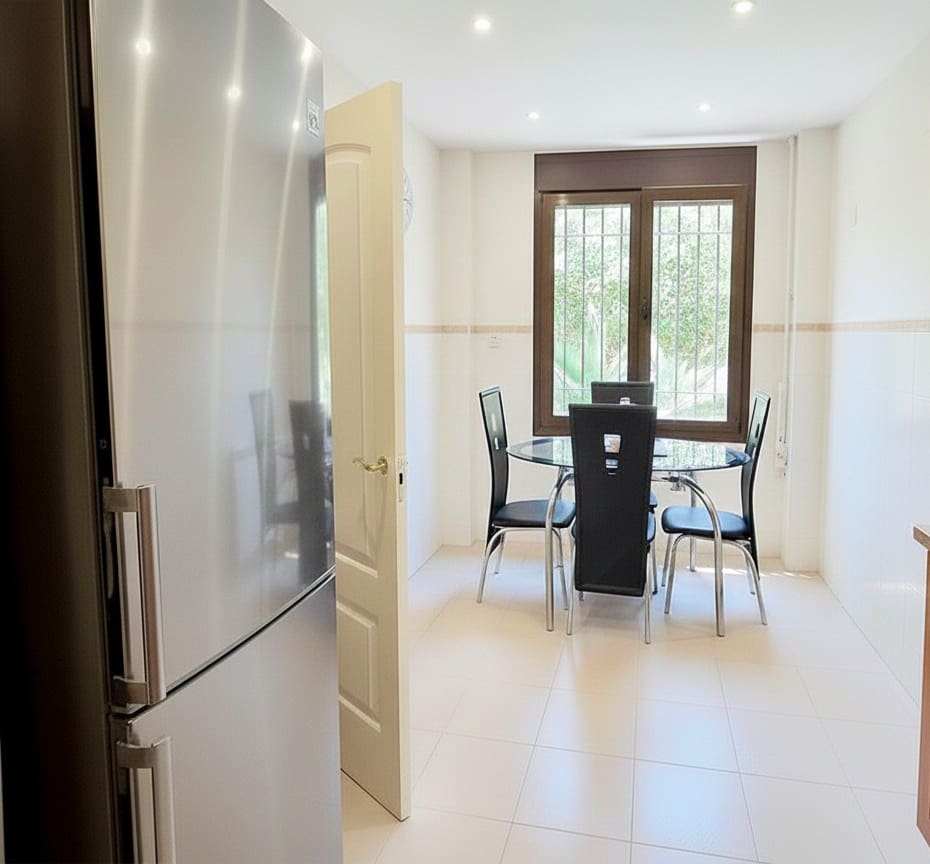 3 Zimmer Haus zu verkaufen in Estepona mit Pool Garage - 445.000 € (Ref: 9419398)