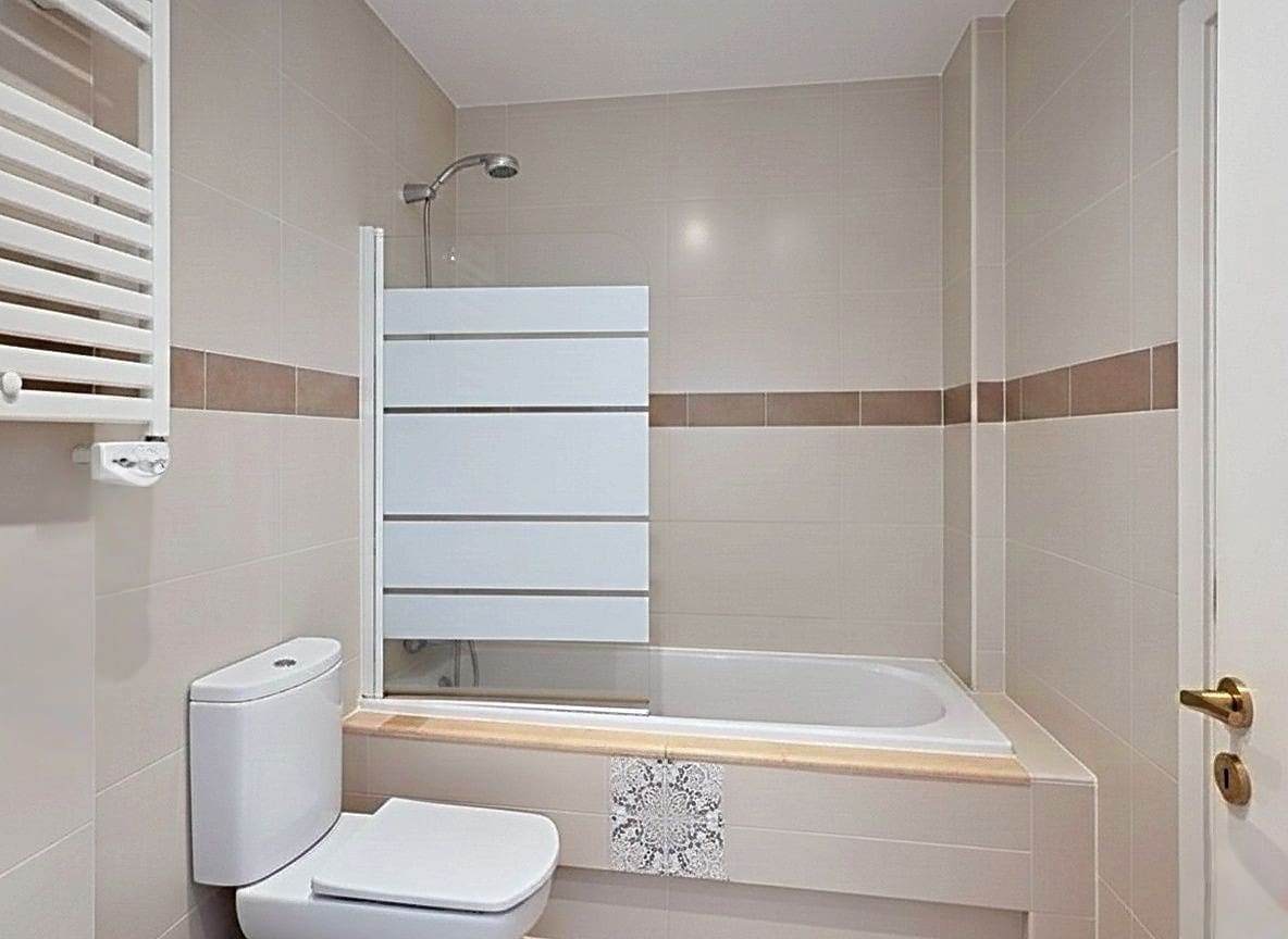 3 Zimmer Haus zu verkaufen in Estepona mit Pool Garage - 445.000 € (Ref: 9419398)