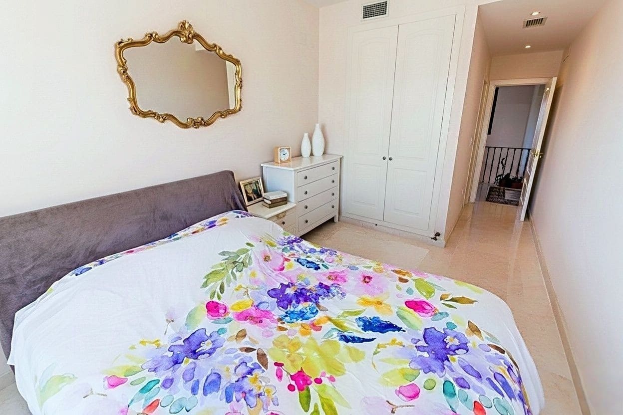 3 Zimmer Haus zu verkaufen in Estepona mit Pool Garage - 445.000 € (Ref: 9419398)