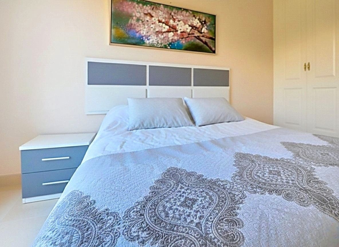 3 Zimmer Haus zu verkaufen in Estepona mit Pool Garage - 445.000 € (Ref: 9419398)