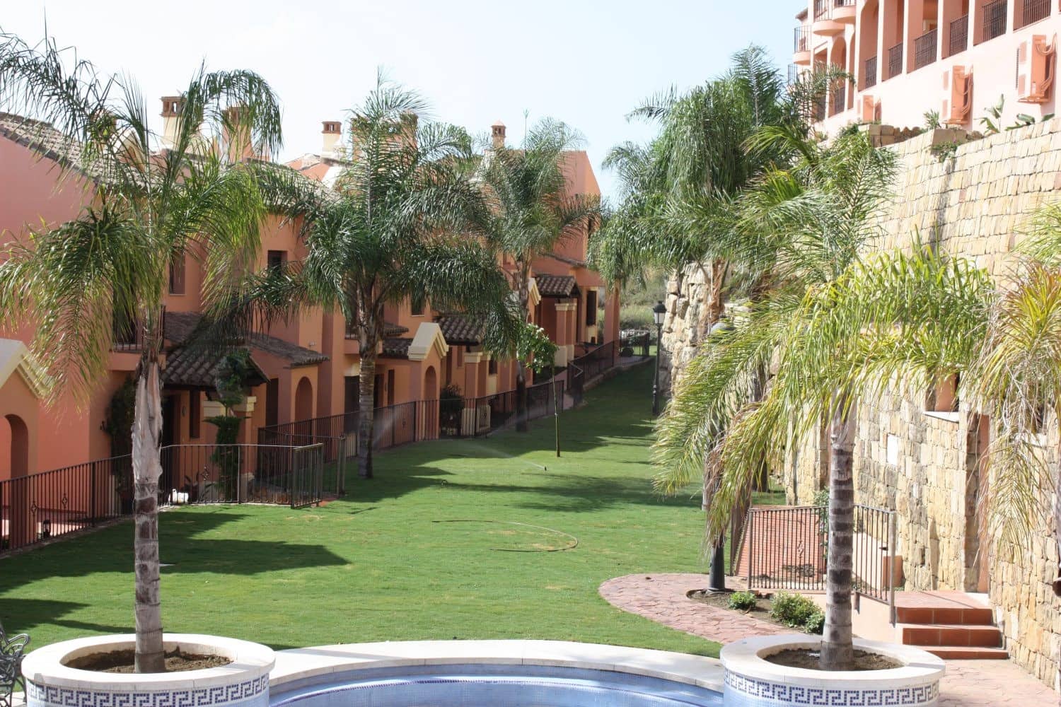 3 Zimmer Haus zu verkaufen in Estepona mit Pool Garage - 445.000 € (Ref: 9419398)