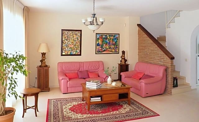 5 soverom Hus til salgs i El Padrón, Estepona med svømmebasseng garasje - € 435 000 (Ref: 9422141)