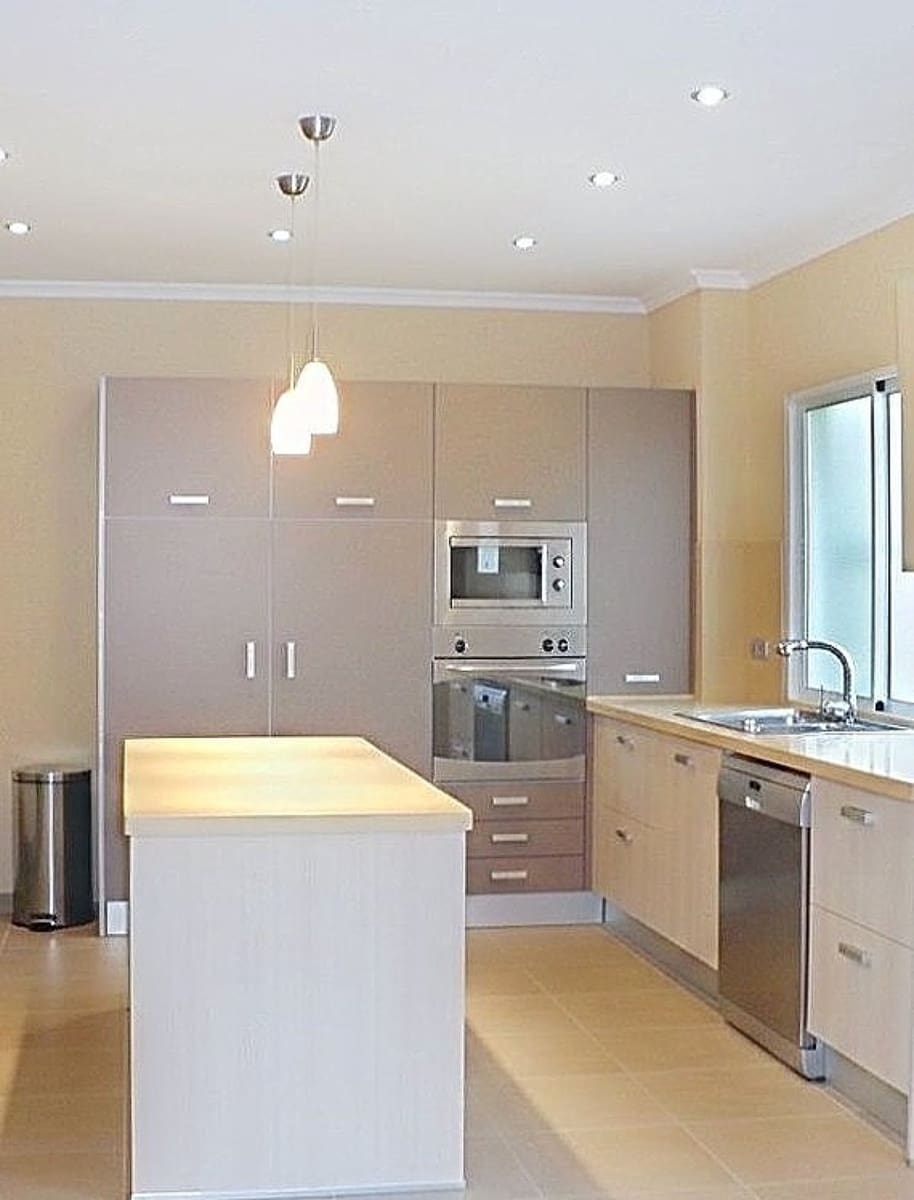 5 makuuhuone Omakotitalo myytävänä paikassa El Padron mukana uima-altaan 
autotalli - 435 000 € (Ref: 9422141)