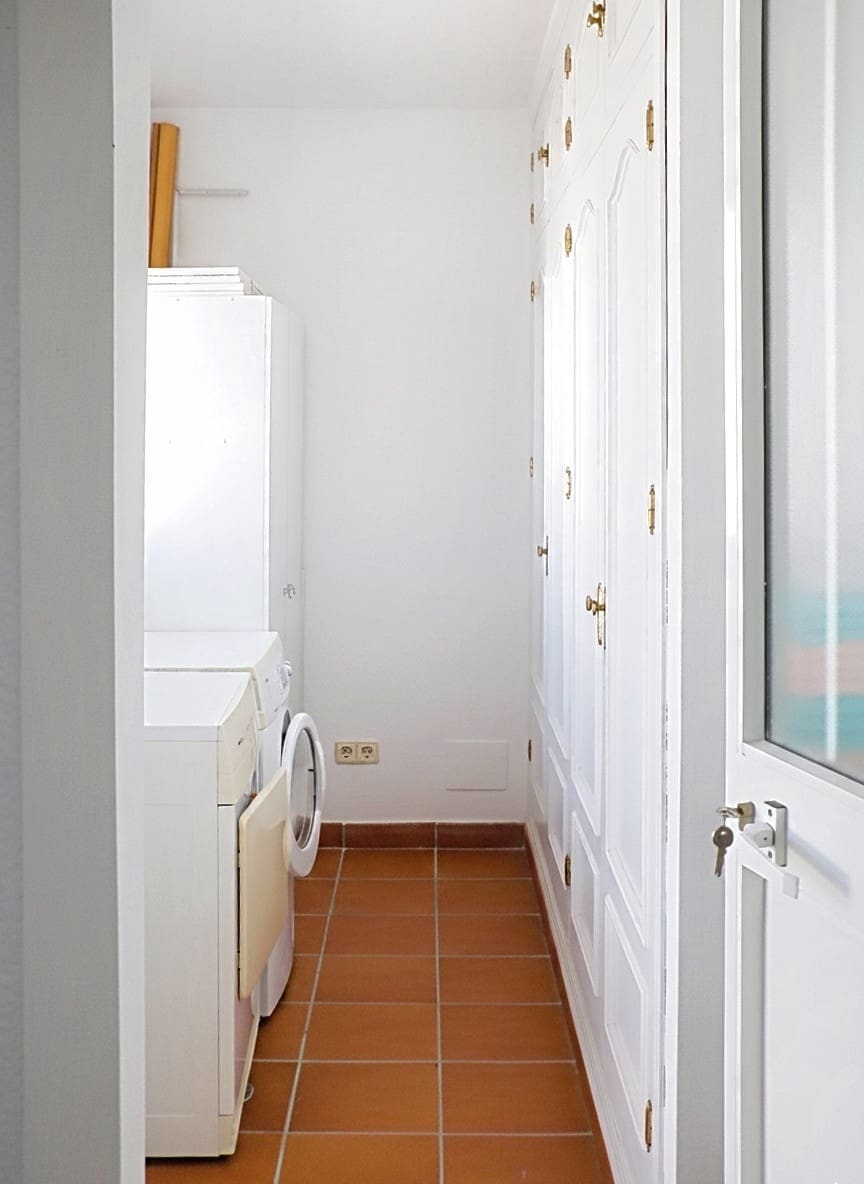 5 makuuhuone Omakotitalo myytävänä paikassa El Padron mukana uima-altaan 
autotalli - 435 000 € (Ref: 9422141)