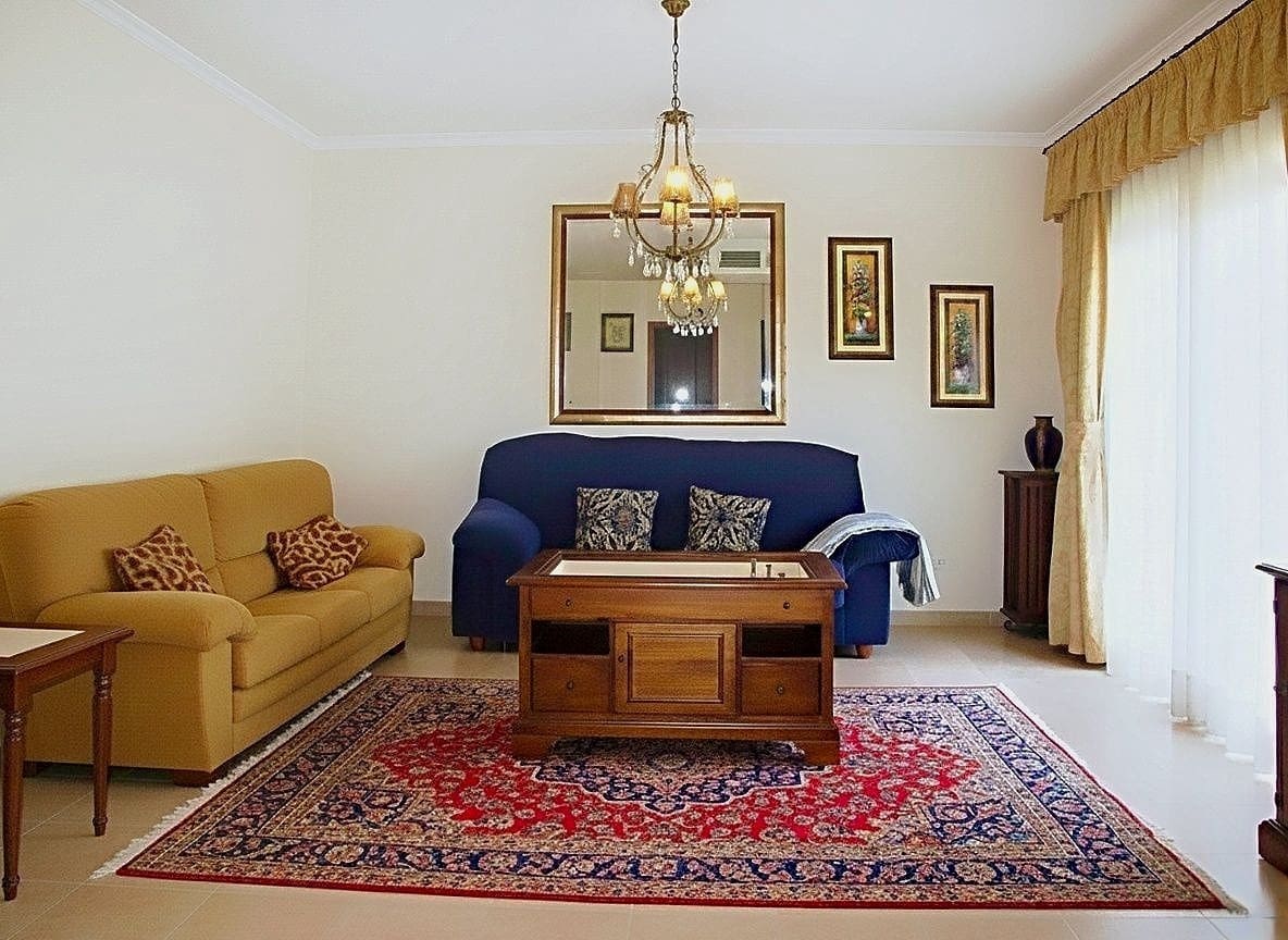 5 makuuhuone Omakotitalo myytävänä paikassa El Padron mukana uima-altaan 
autotalli - 435 000 € (Ref: 9422141)