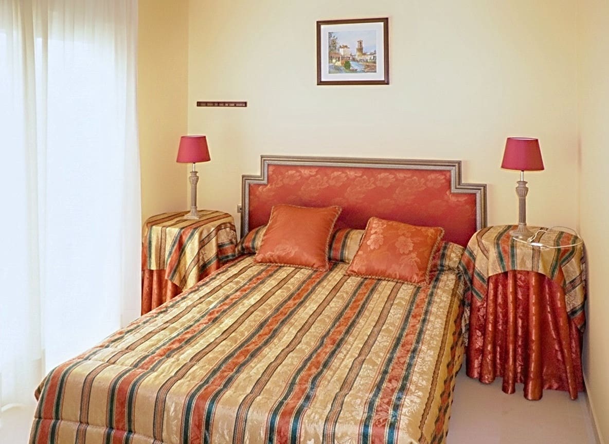 5 makuuhuone Omakotitalo myytävänä paikassa El Padron mukana uima-altaan 
autotalli - 435 000 € (Ref: 9422141)