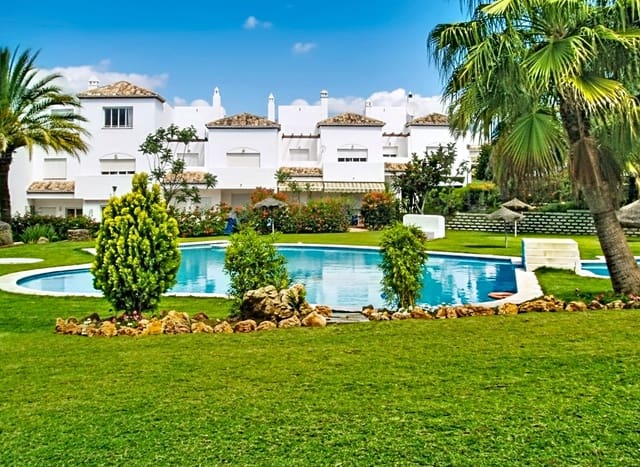5 soverom Hus til salgs i El Padrón, Estepona med svømmebasseng garasje - € 435 000 (Ref: 9422141)
