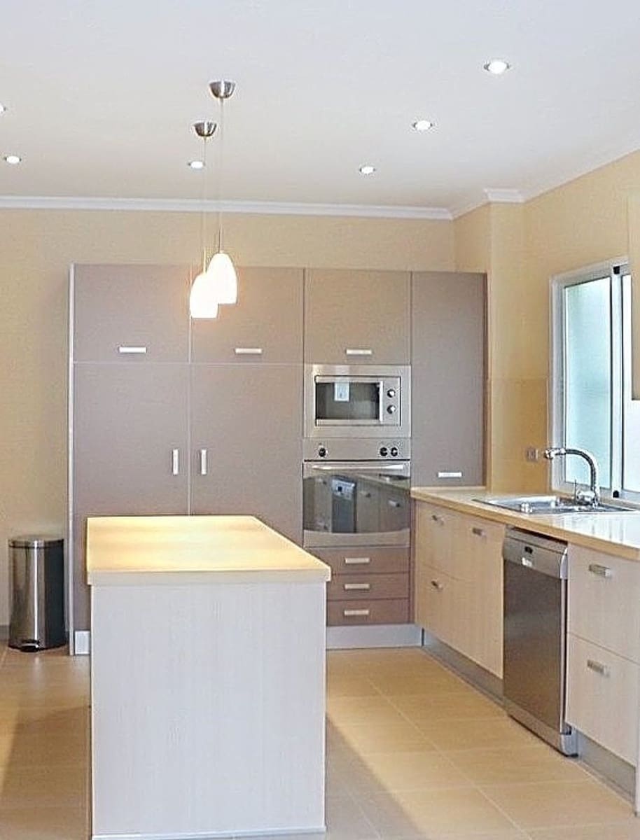 5 bedroom Townhouse for sale in El Padron with pool garage - € 435,000 (Ref: 9422141)