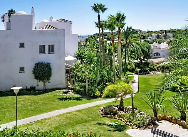 5 bedroom Townhouse for sale in El Padrón, Estepona with pool garage - € 435,000 (Ref: 9422141)