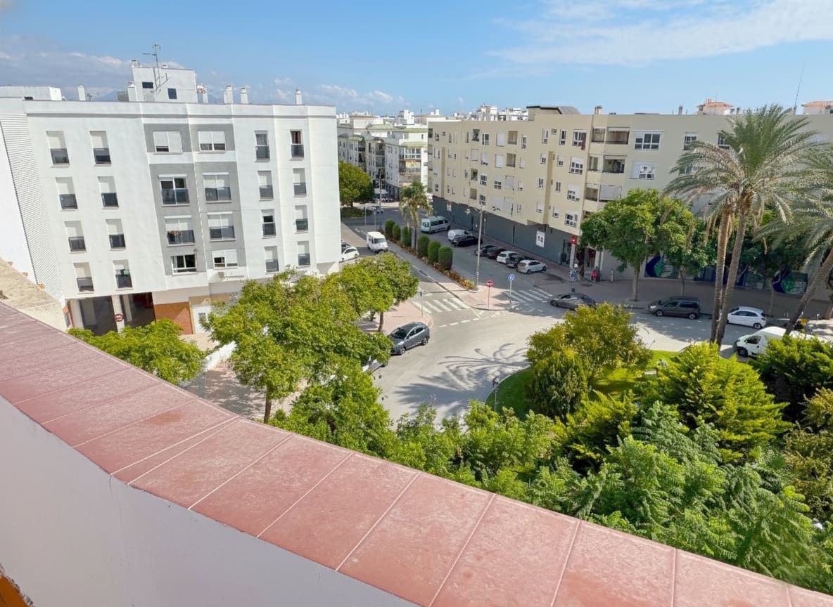 4 slaapkamer Penthouse te koop in Estepona met zwembad garage - € 790.000 (Ref: 9426989)