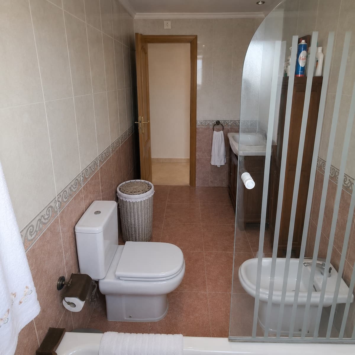 Ático de 4 habitaciones en Estepona en venta con piscina garaje - 695.000 € (Ref: 9426989)