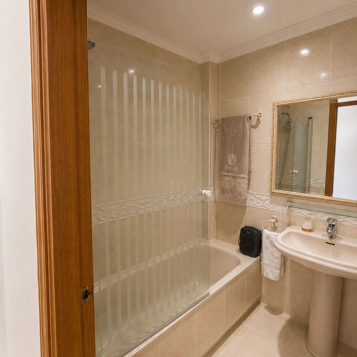 Ático de 4 habitaciones en Estepona en venta con piscina garaje - 695.000 € (Ref: 9426989)