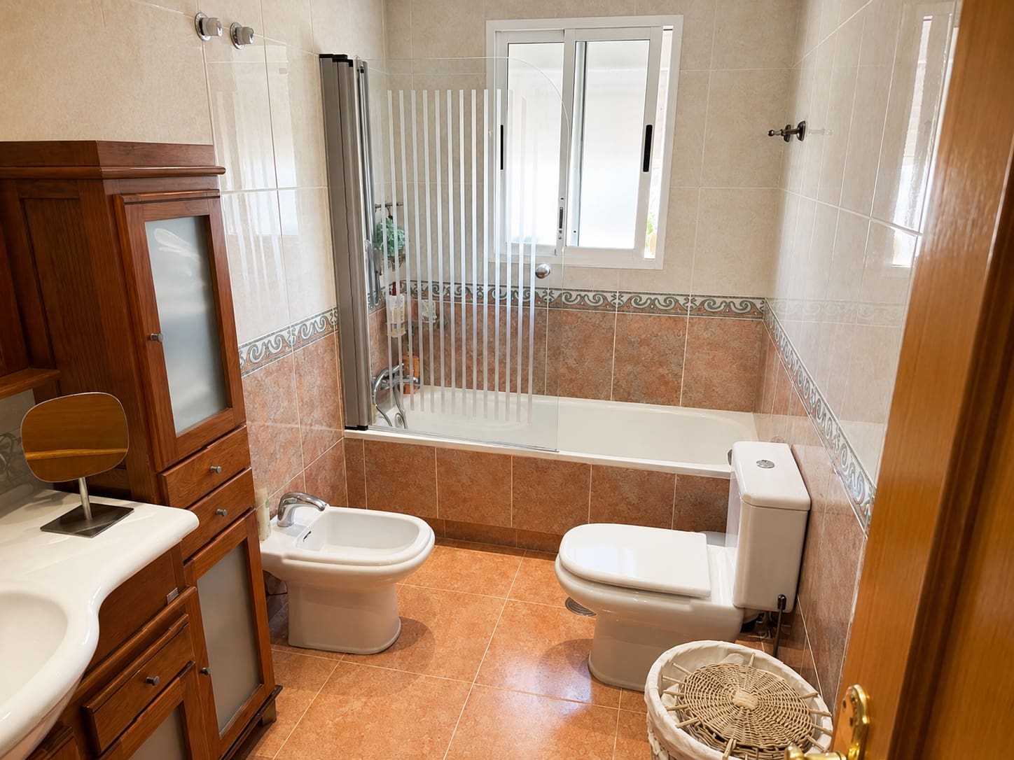 Ático de 4 habitaciones en Estepona en venta con piscina garaje - 695.000 € (Ref: 9426989)