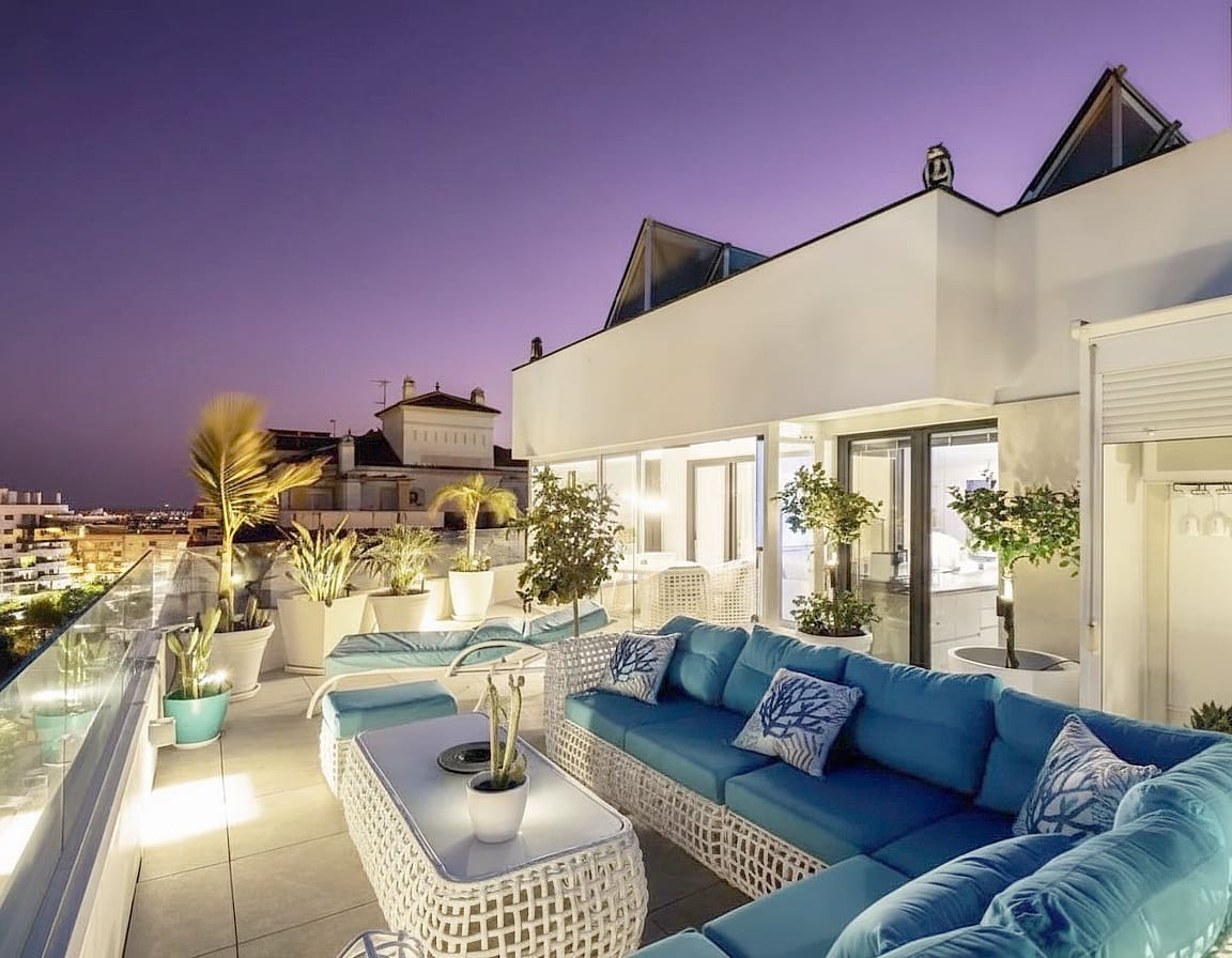 3 soveværelse Penthouse til salg i Estepona med swimmingpool garage - € 1.850.000 (Ref: 9450133)