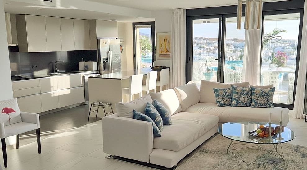 3 soveværelse Penthouse til salg i Estepona med swimmingpool garage - € 1.850.000 (Ref: 9450133)